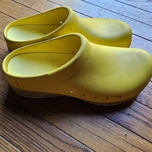 Dansko yellow clogs size 8.5